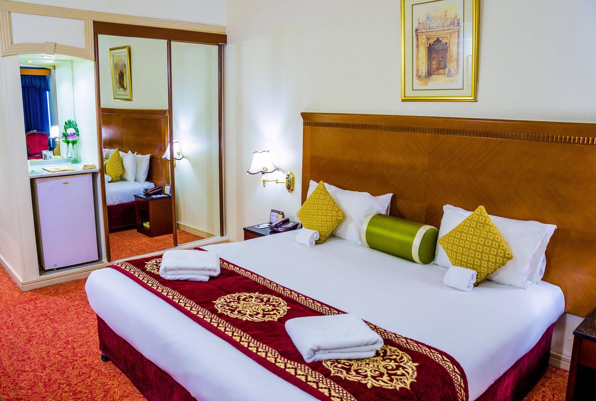 Ramee Guestline Hotel Дубай Екстер'єр фото